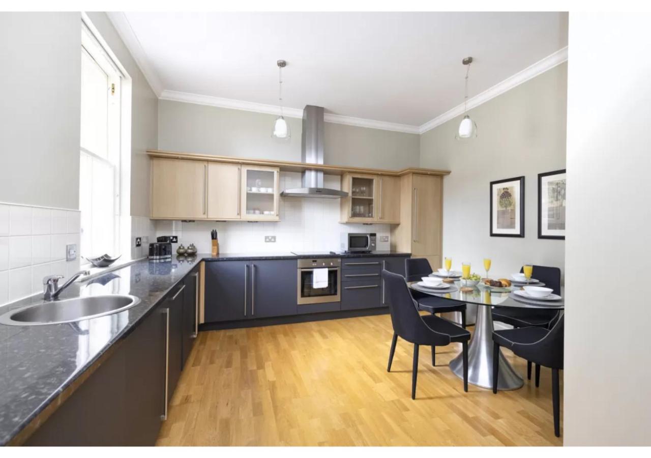 Royal Mile Apartments By Joivy Edinburgh Luaran gambar